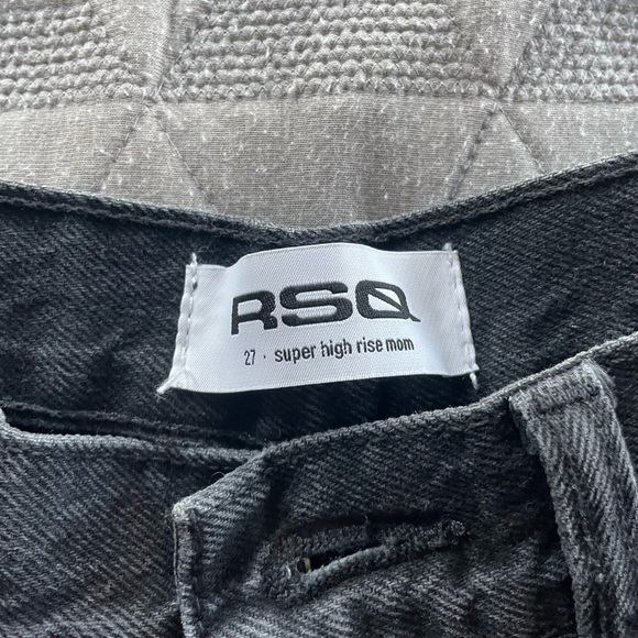 Rsq High Waisted Black Denim mom Jean Shorts - Picture 4 of 4